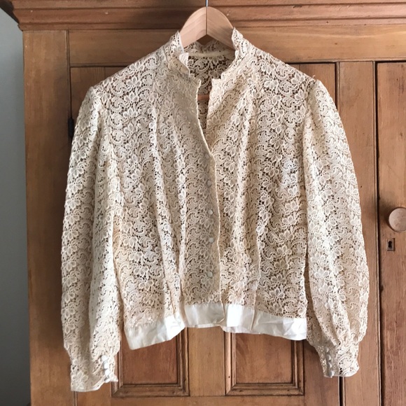 Vintage Italian calico lace jacket. - Picture 1 of 7